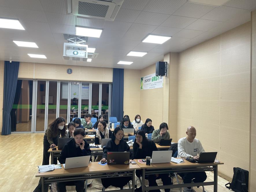 유원대학교, 재직자 대상 ‘Skill-up ChatGPT & Canva’ 교육