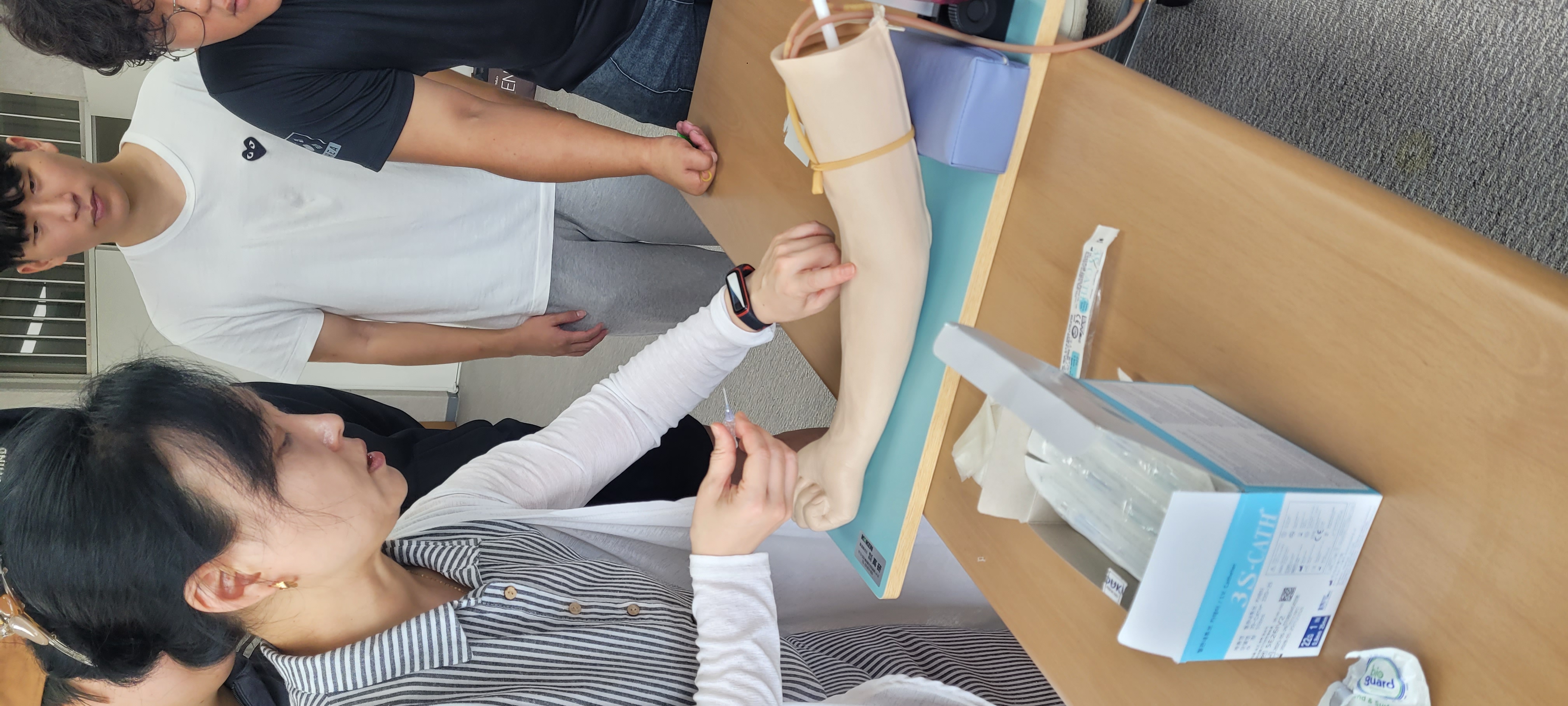 정맥로확보 술기